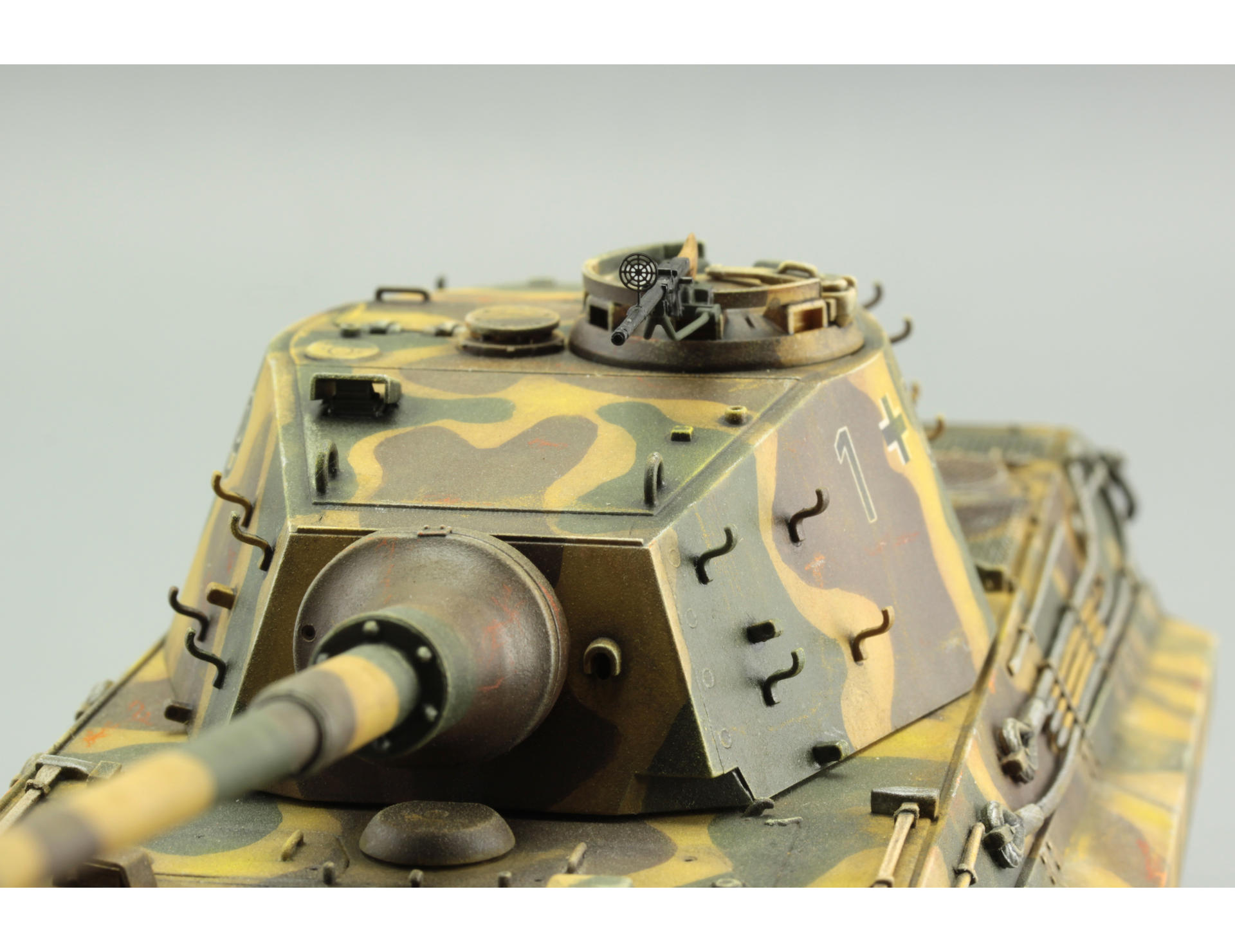 Pz.Kpfw. VI Ausf. B Tiger II 1/35 - Eduard Store