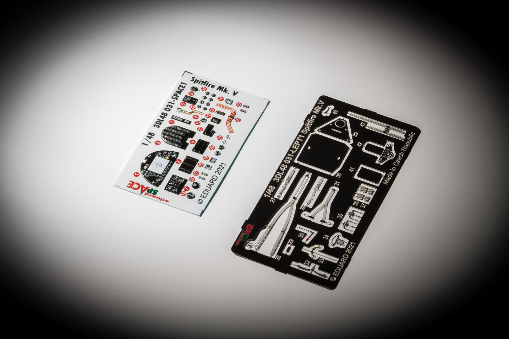 Spitfire Mk.V SPACE 1/48 - Eduard Store