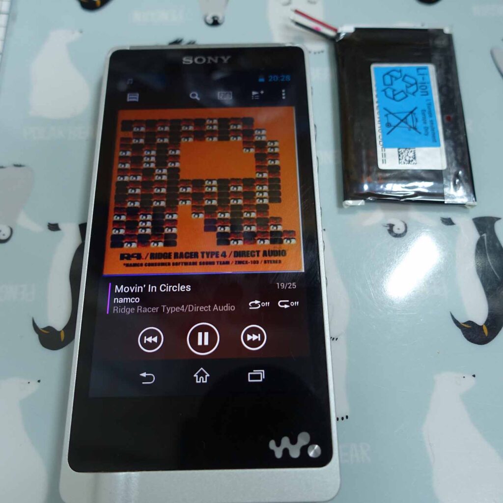 バッテリー良好】 ソニー ウォークマン NW-A26 32GB 白銀 シルバー