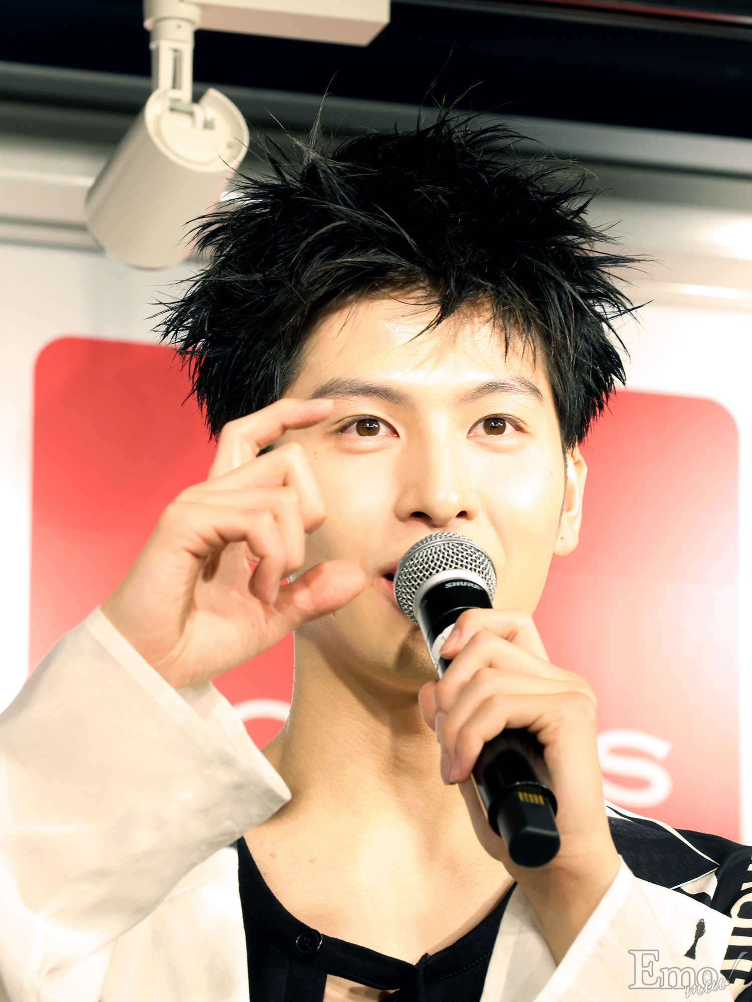 長谷川慎 白衣装 クッション 長谷川慎 クッション 白衣装 THE RAMPAGE