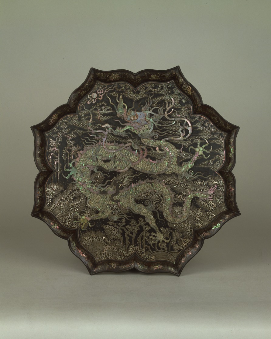 銅蟲鎚目 雲龍図三足菓子器 毛織雲龍図三足盆 菓子盆 菓子器 共箱 木箱