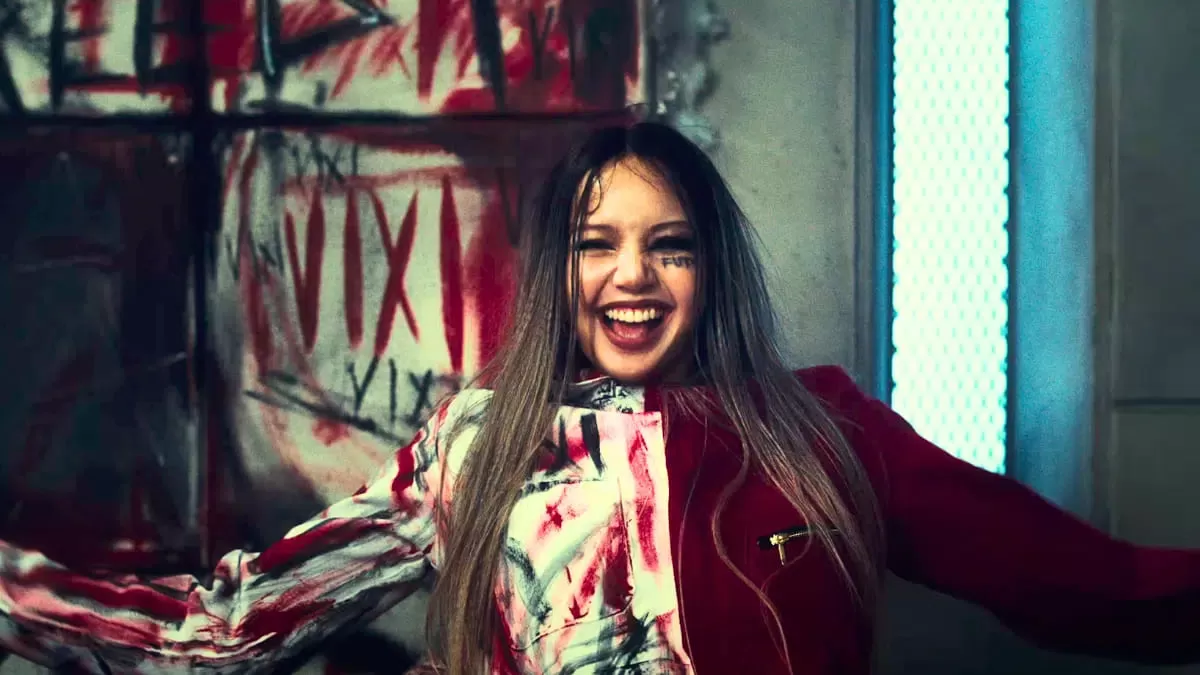 Lisa unleashes her alter ego Vixi in 'FUTW'