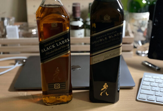 ジョニーウォーカー12年ブラックラベルとダブルブラックを飲み比べ