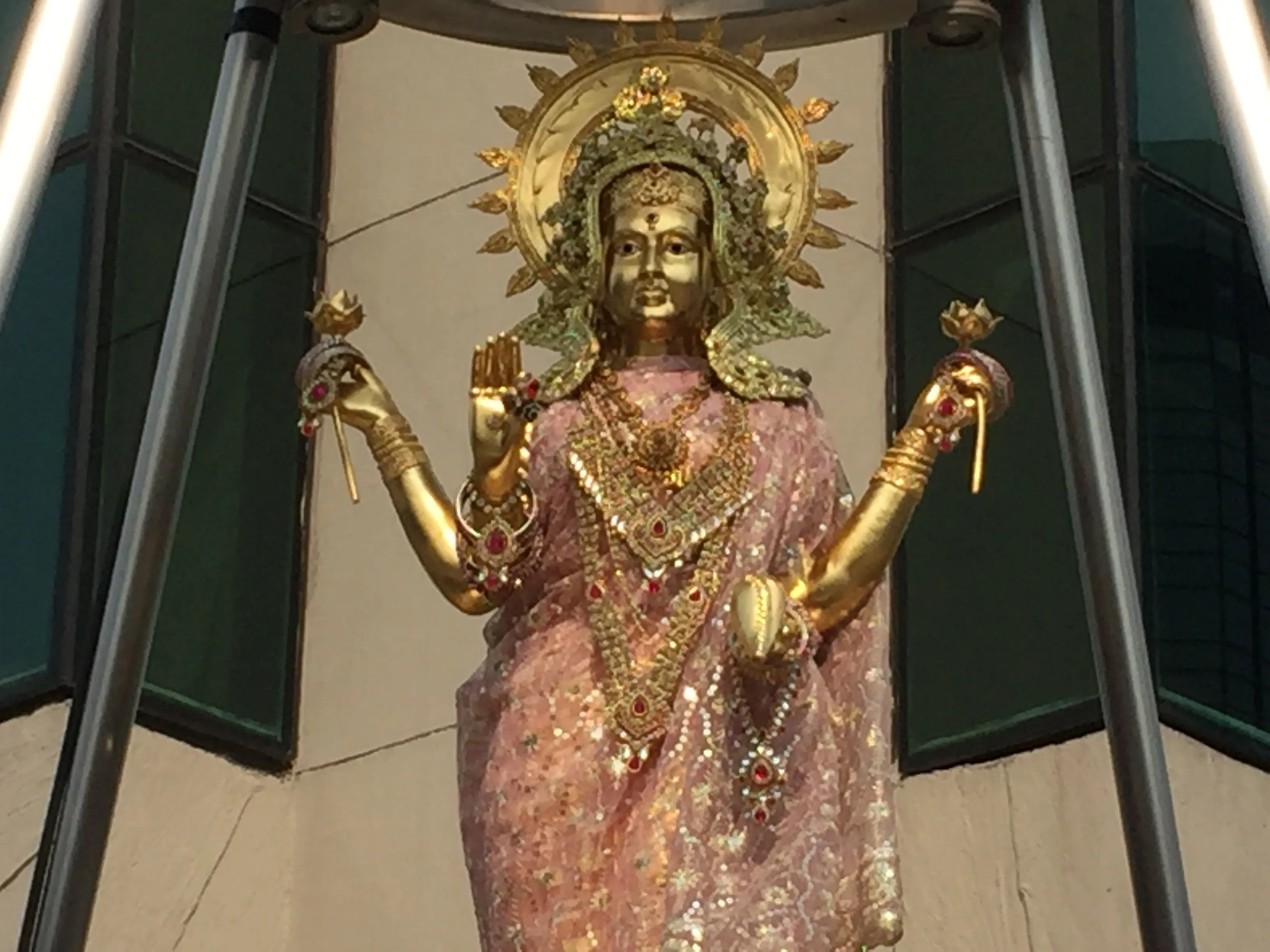 美しくなりたい!タイのおすすめパワースポット『ラクシュミ』ゲイソン