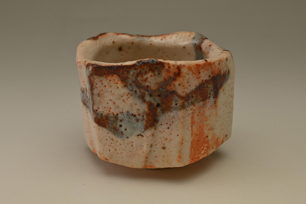 益子焼 オブジェ 坂田甚内作 黒陶窯変深甚紋箔押氷割大鉢 太陽への