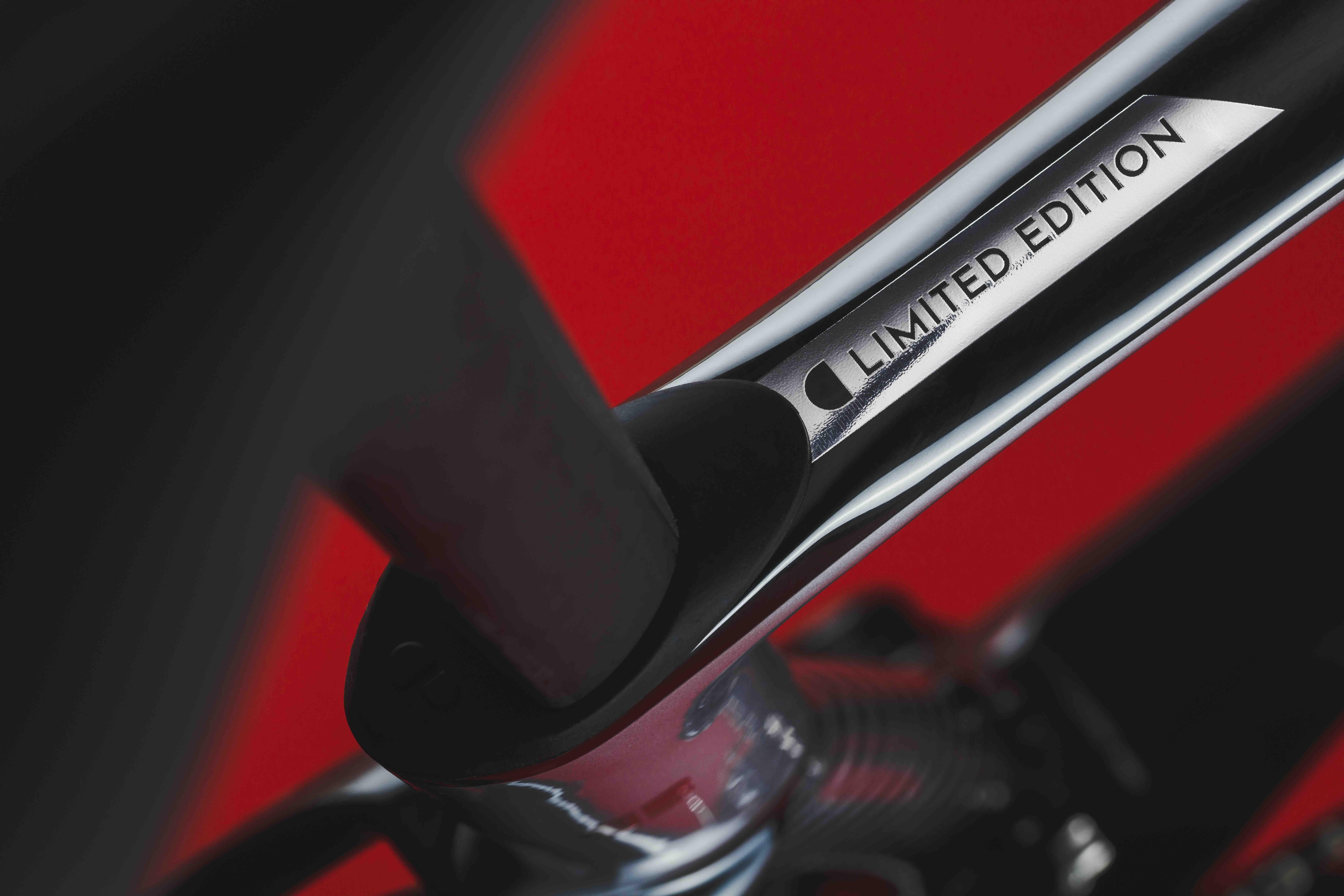 CHAPTER2 KOKO SILVER + UD (PONGA) for Sale