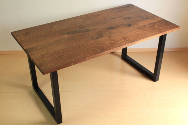 INAVANCE ONES TABLE ウォールナット（黒アルマイト）
