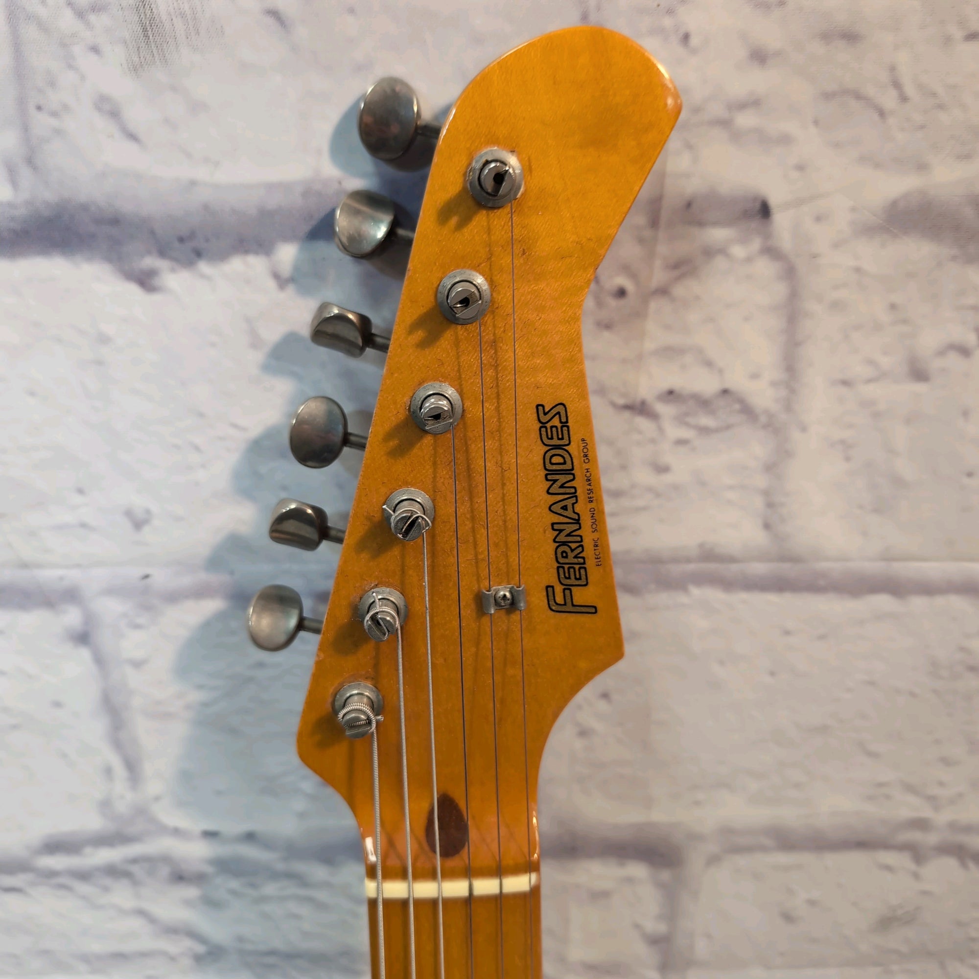 Fernandes LE-2 Stratocaster 1980s Made in Japan Sunburst Maple