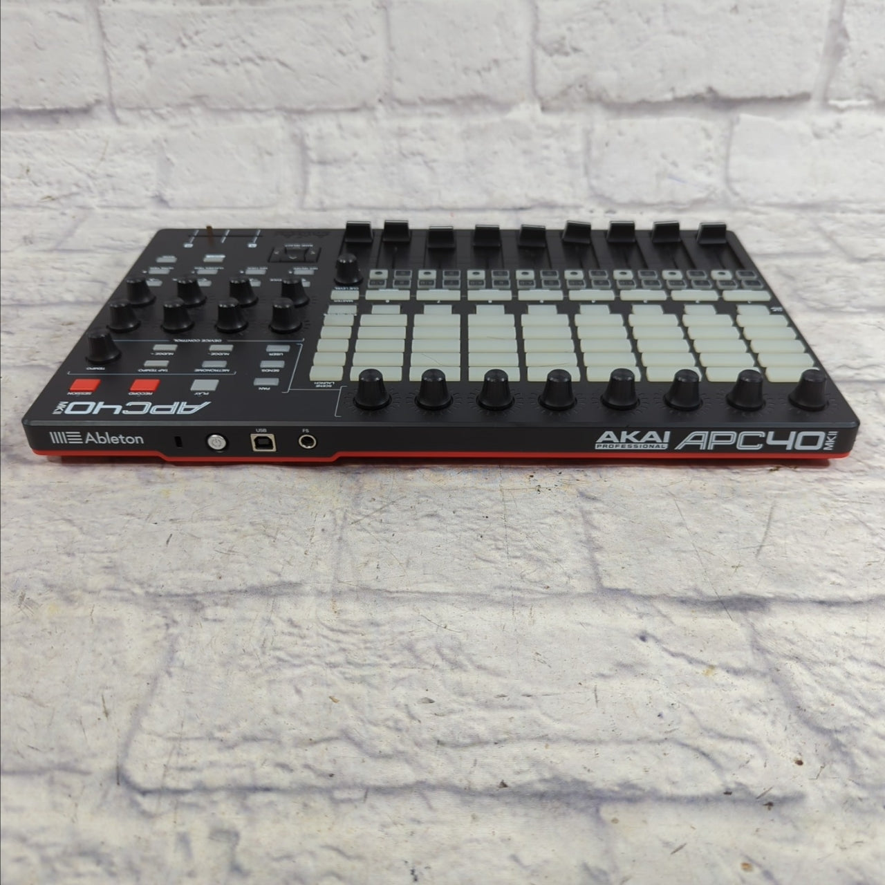 Akai APC40 Mk2- - Evolution Music