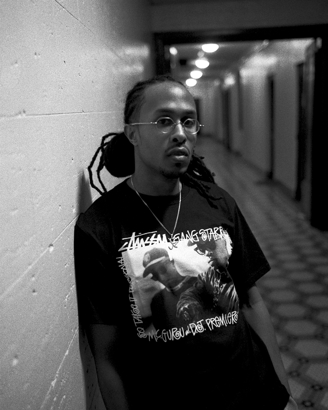 STÜSSY×GANG STARRのコラボTシャツが本日より発売 | EYESCREAM