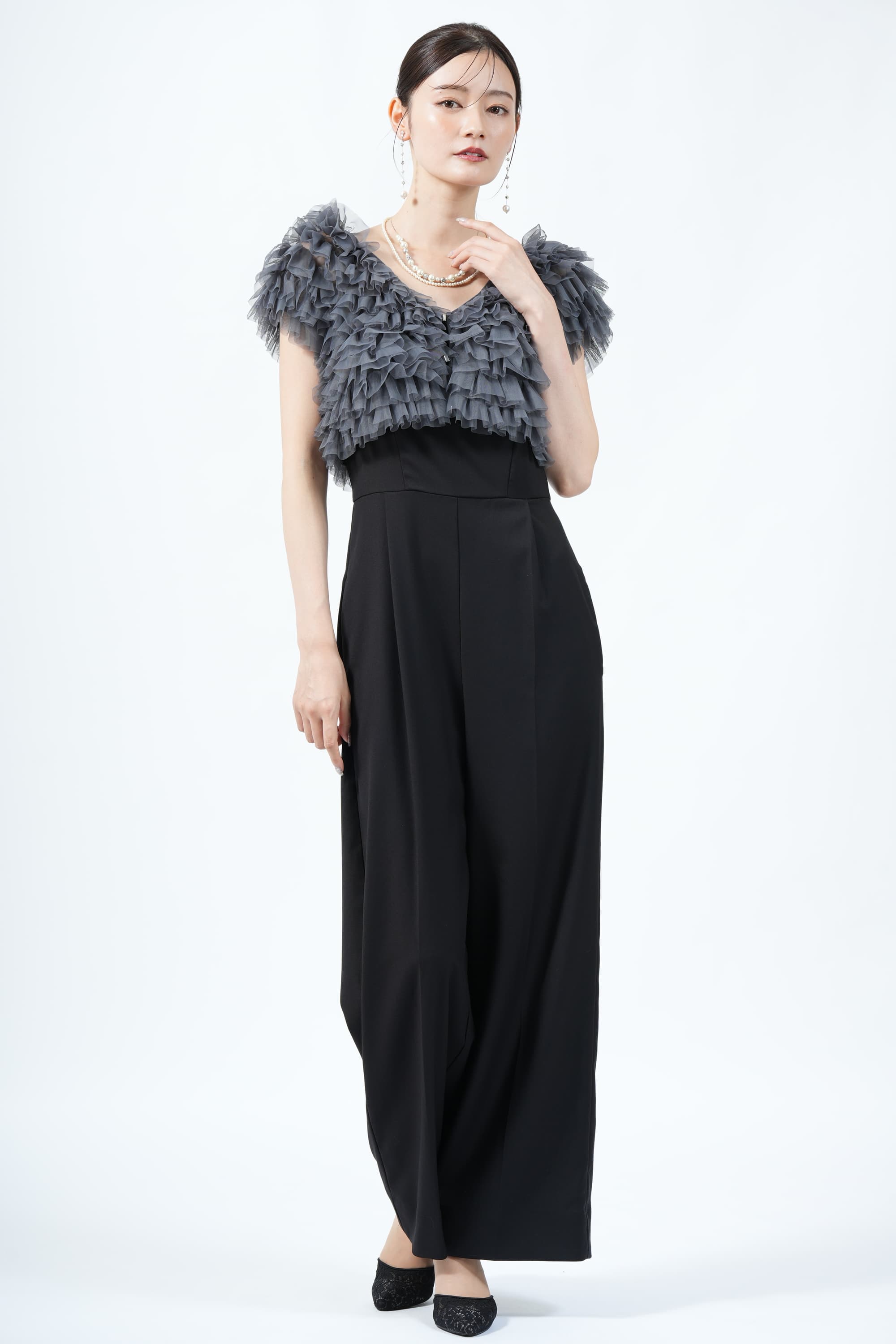 SNIDEL 配色チュールボレロ付きブラックパンツドレス (S) をレンタル