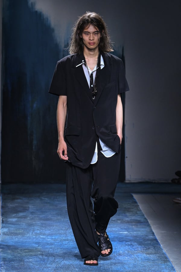 YohjiYamamoto_ParisMens26ss_00
