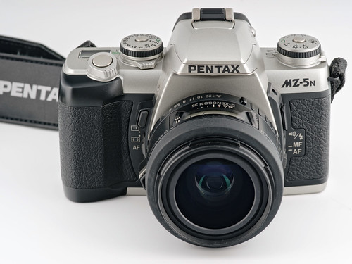 PENTAX MZ-5N 標準ズームレンズセット フィルムカメラ フィルム一眼