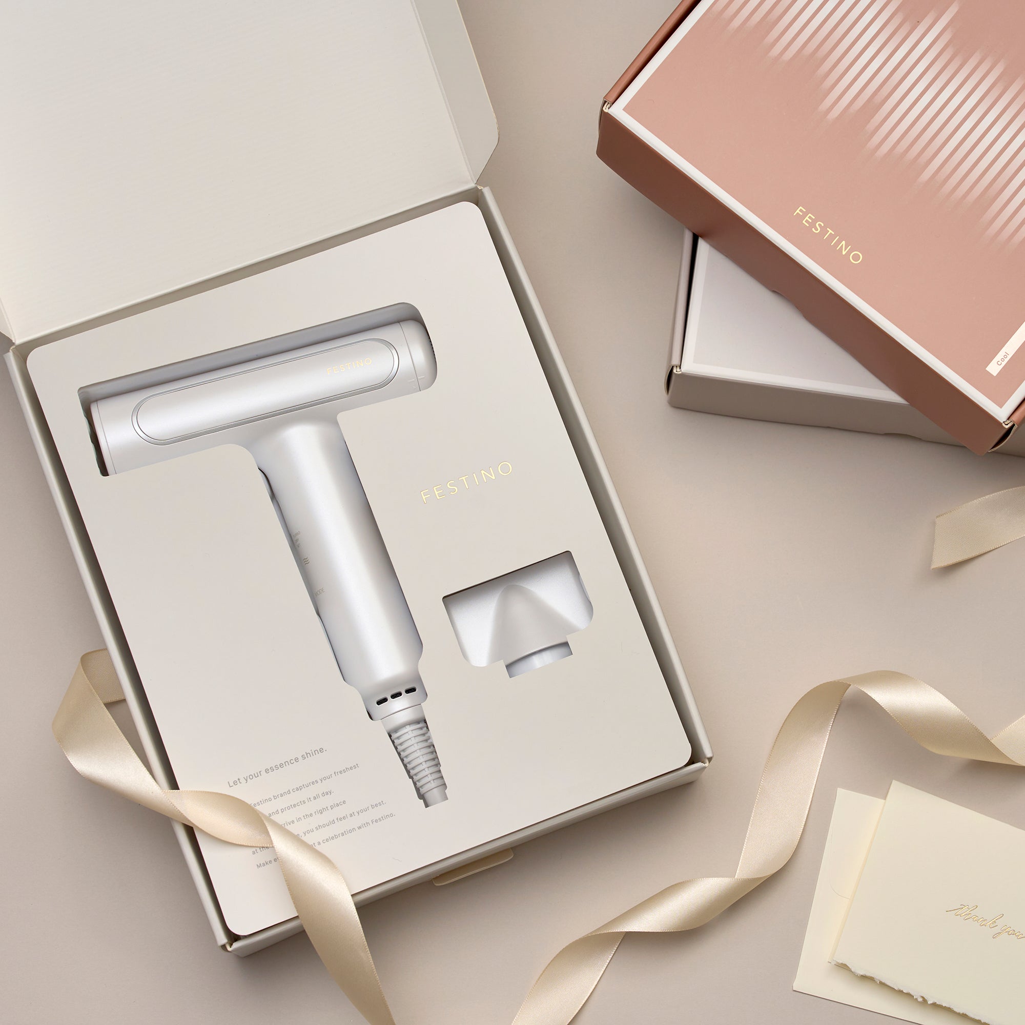 ツヤモイストドライヤーRe | FESTINO フェスティノ 公式ブランドサイト