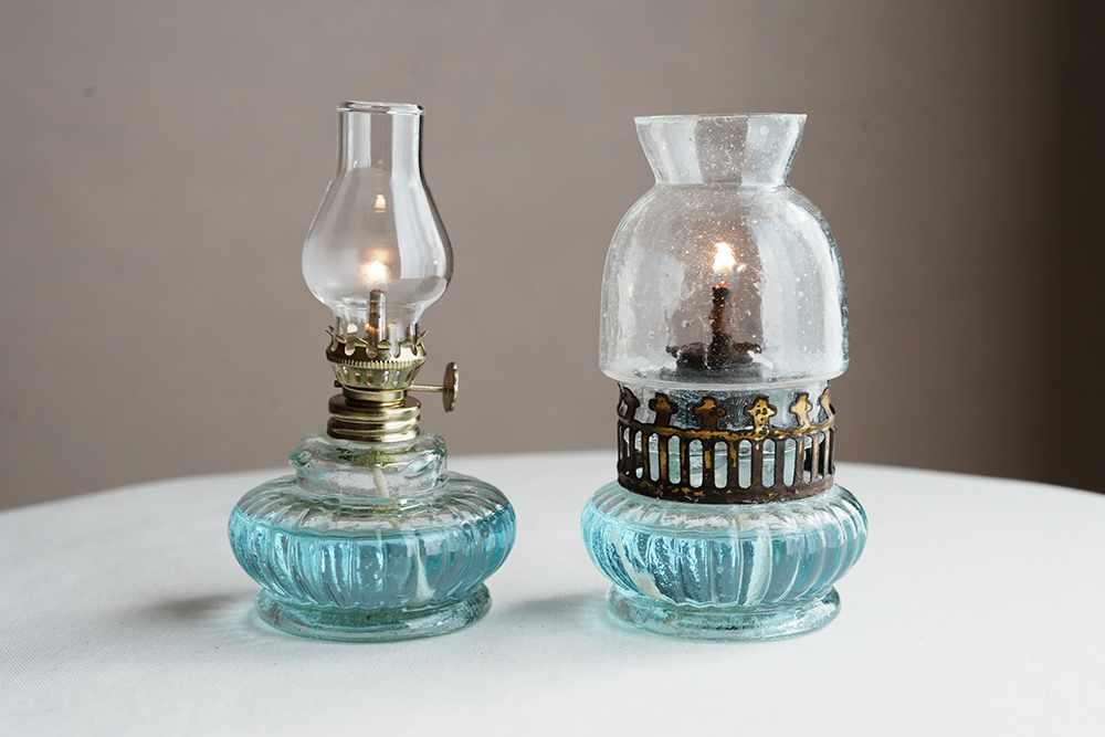 実用と可愛らしさを兼ね備えた、明治〜大正〜昭和初期の豆ランプ