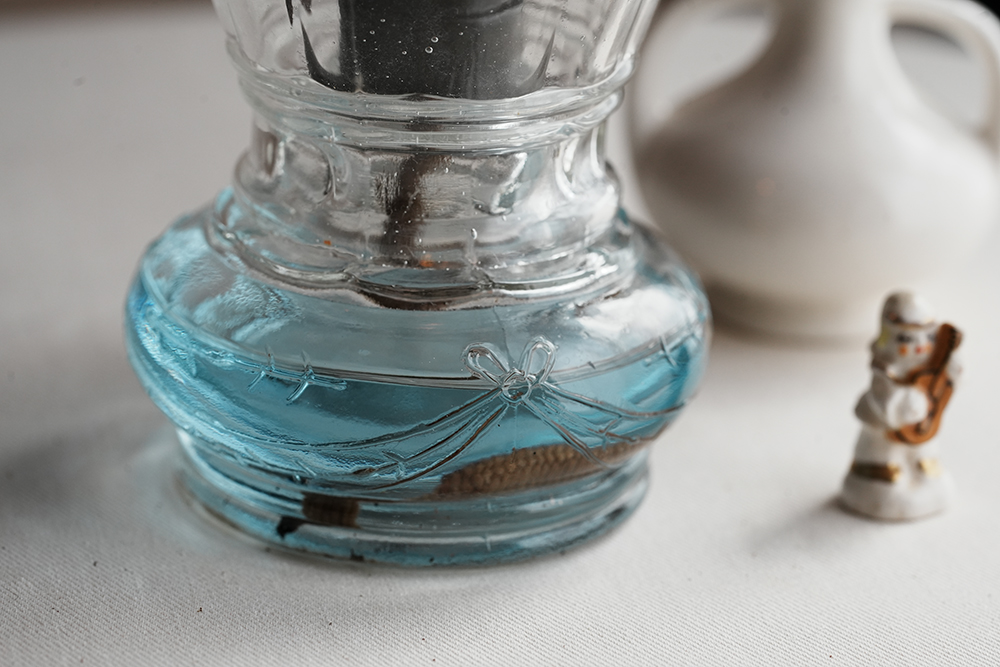 実用と可愛らしさを兼ね備えた、明治〜大正〜昭和初期の豆ランプ