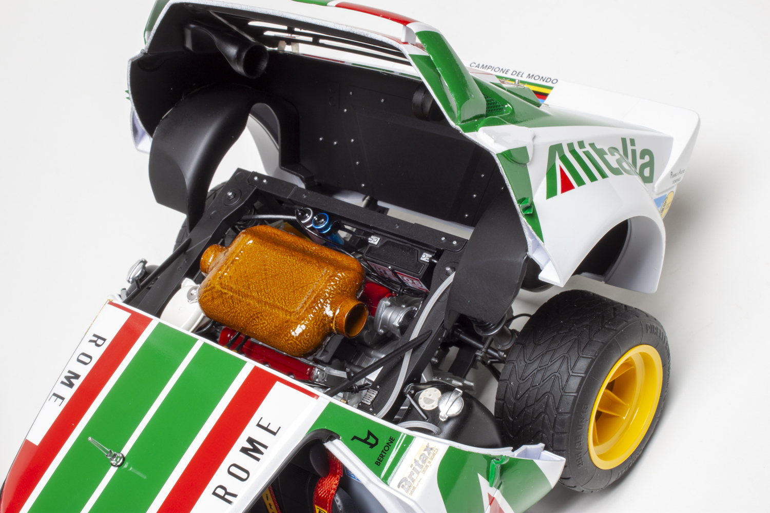 Italeri 1/12 scale Lancia Stratos HF Gr.4 Monte Carlo 1977 plastic