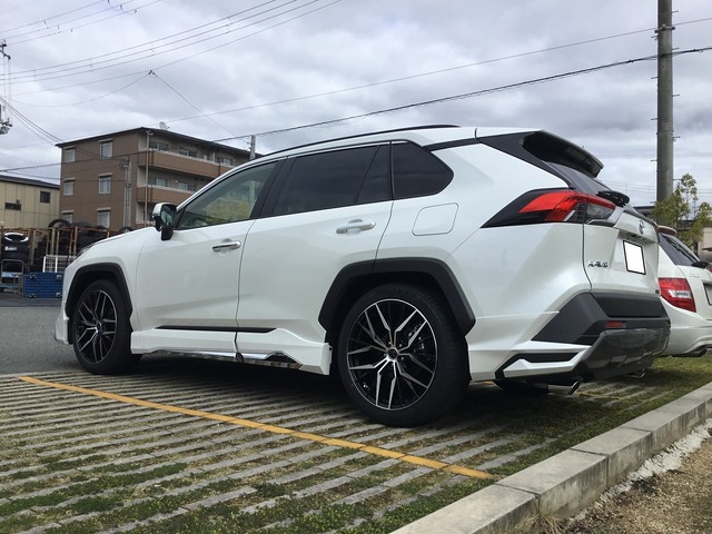 RAV4 50系 MXAA54 | 装着ギャラリー | カーポートマルゼン