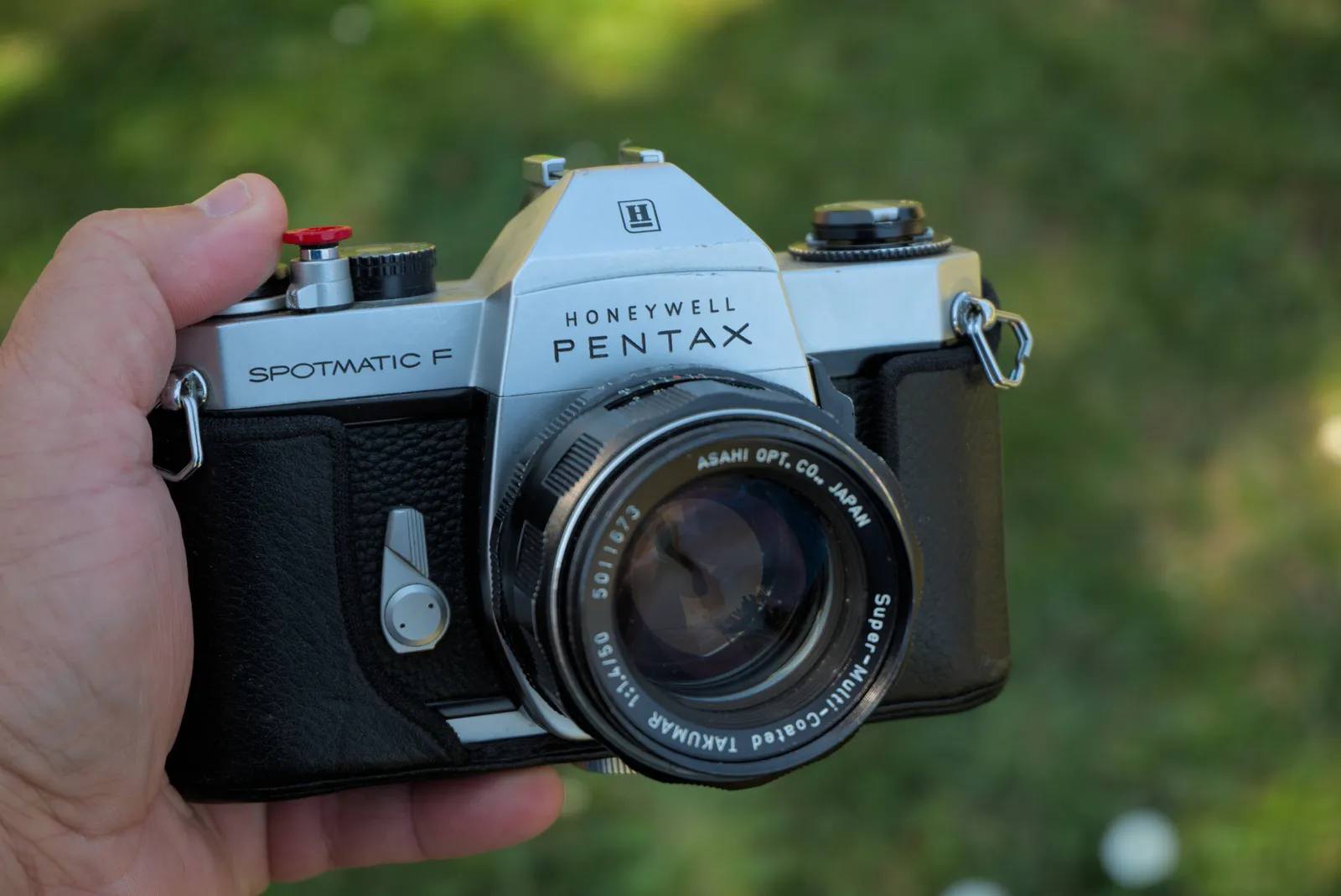 Thoughts on Shooting the Pentax Spotmatic F - Film and Sensor