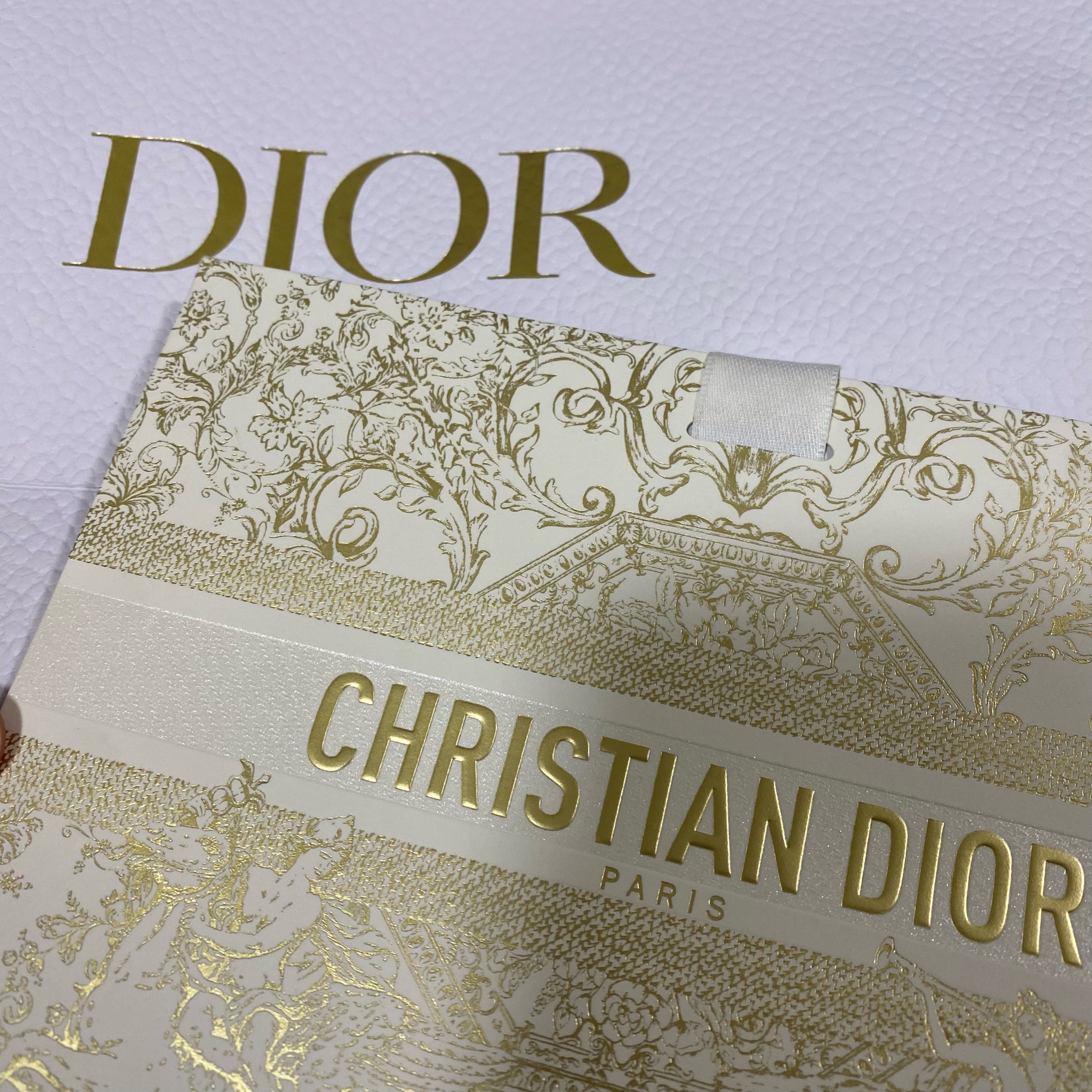 ディオール / カプチュール トータル エッセンシャル コフレの公式商品