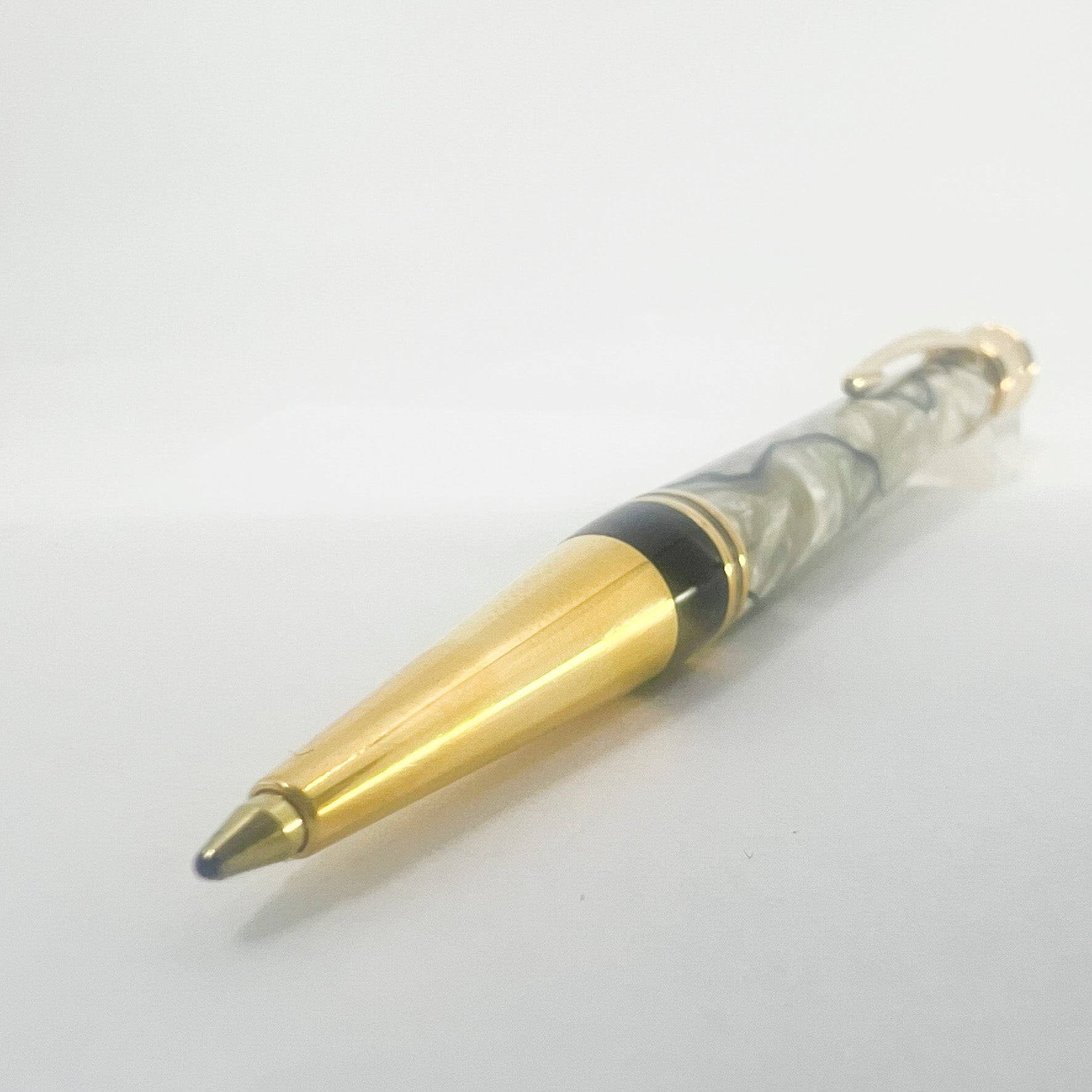 Parker Duofold Lustrous Pearl & Black Ballpoint Pen – Fountain Pen