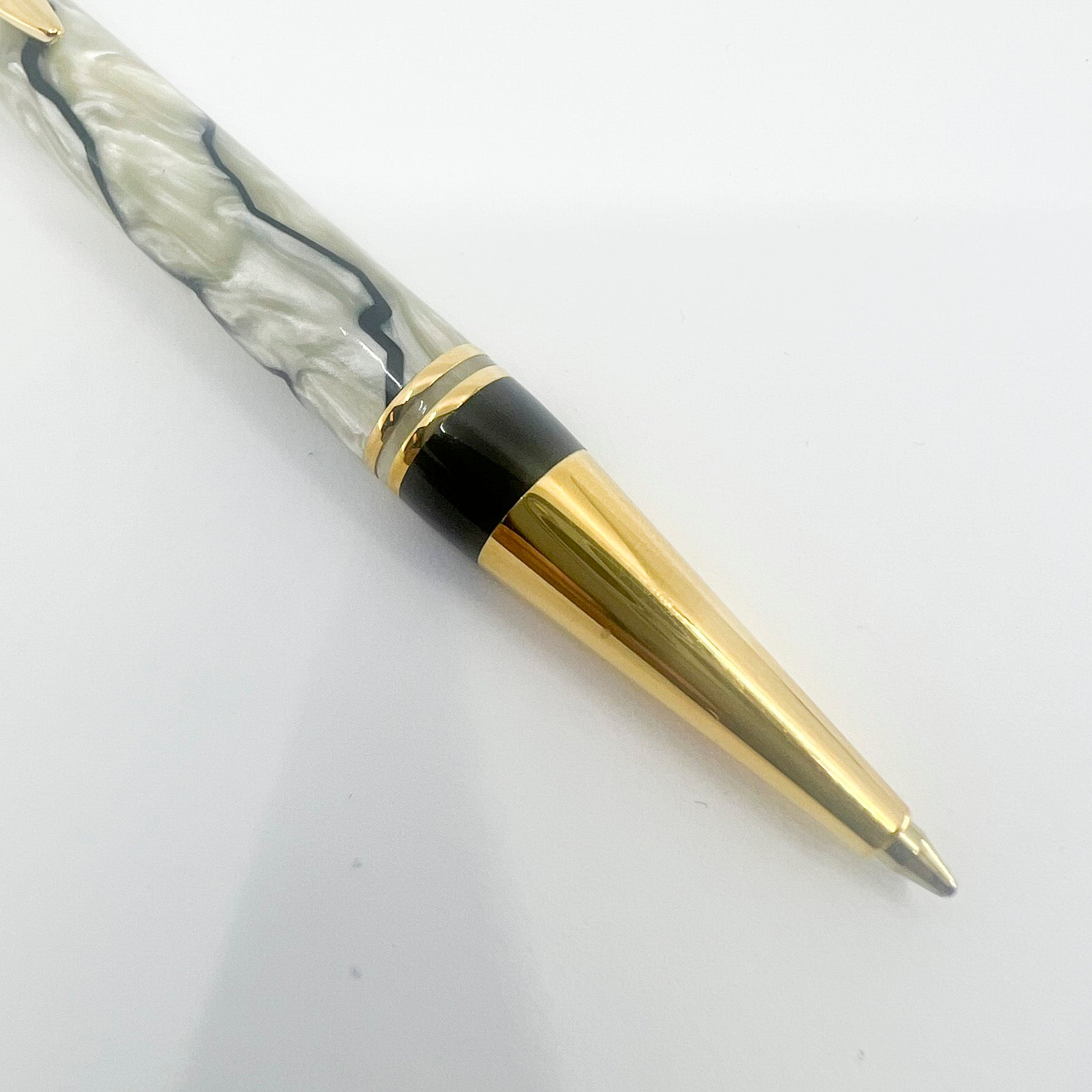 Parker Duofold Lustrous Pearl & Black Ballpoint Pen – Fountain Pen
