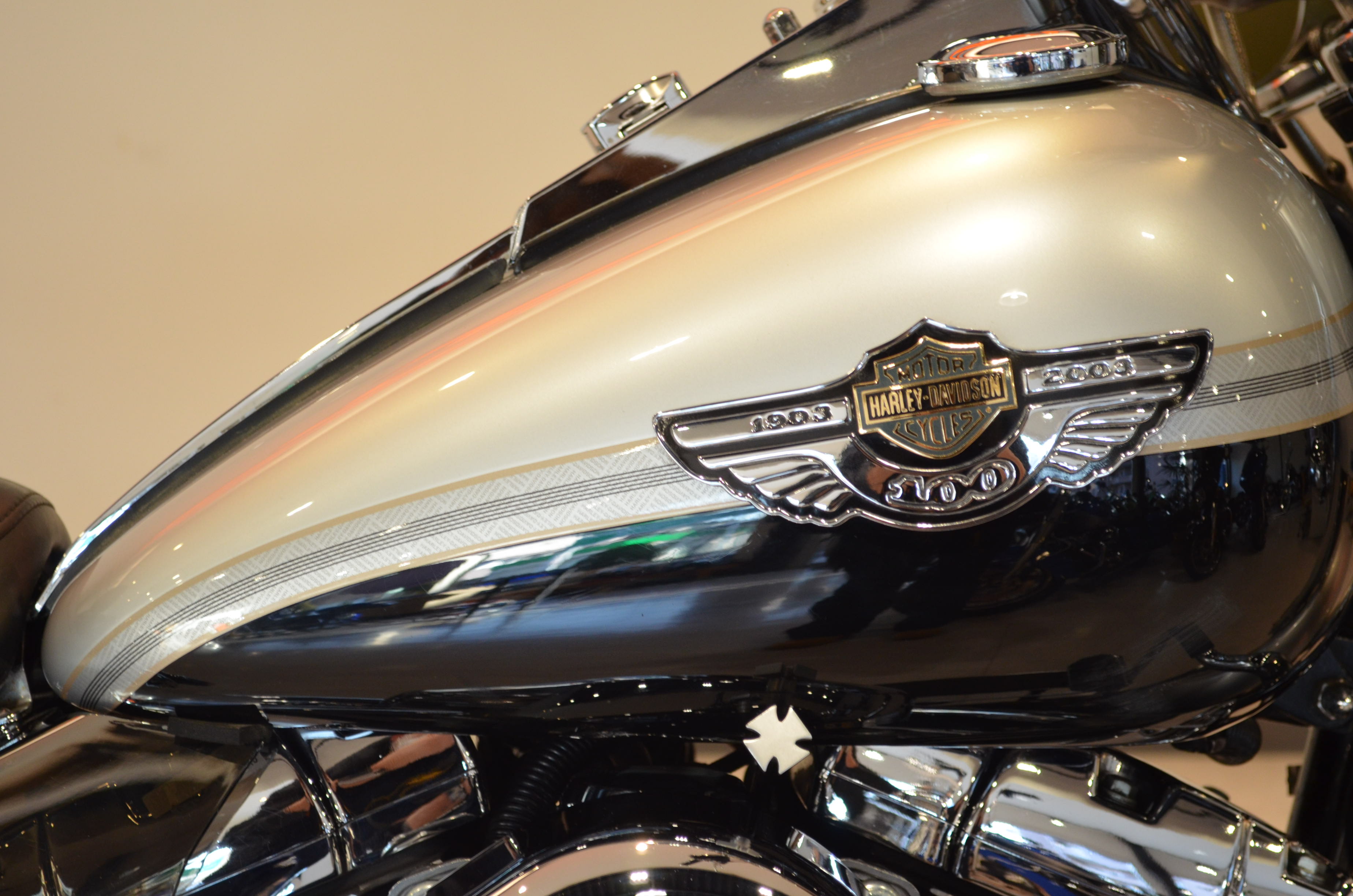 ハーレーダビットソン100周年モデル