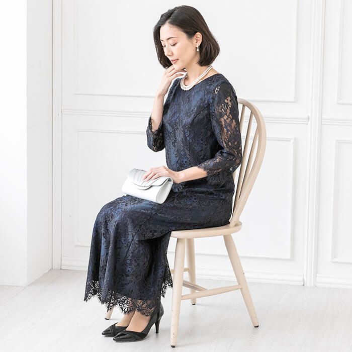 クラシカルなラッセルレースのロングドレス 9号・ネイビー｜東京