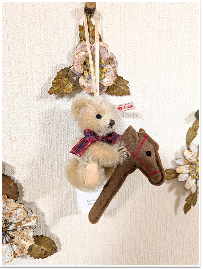 シュタイフ 不思議の国のアリスから白うさぎのヴィンセント 17cm EAN034534