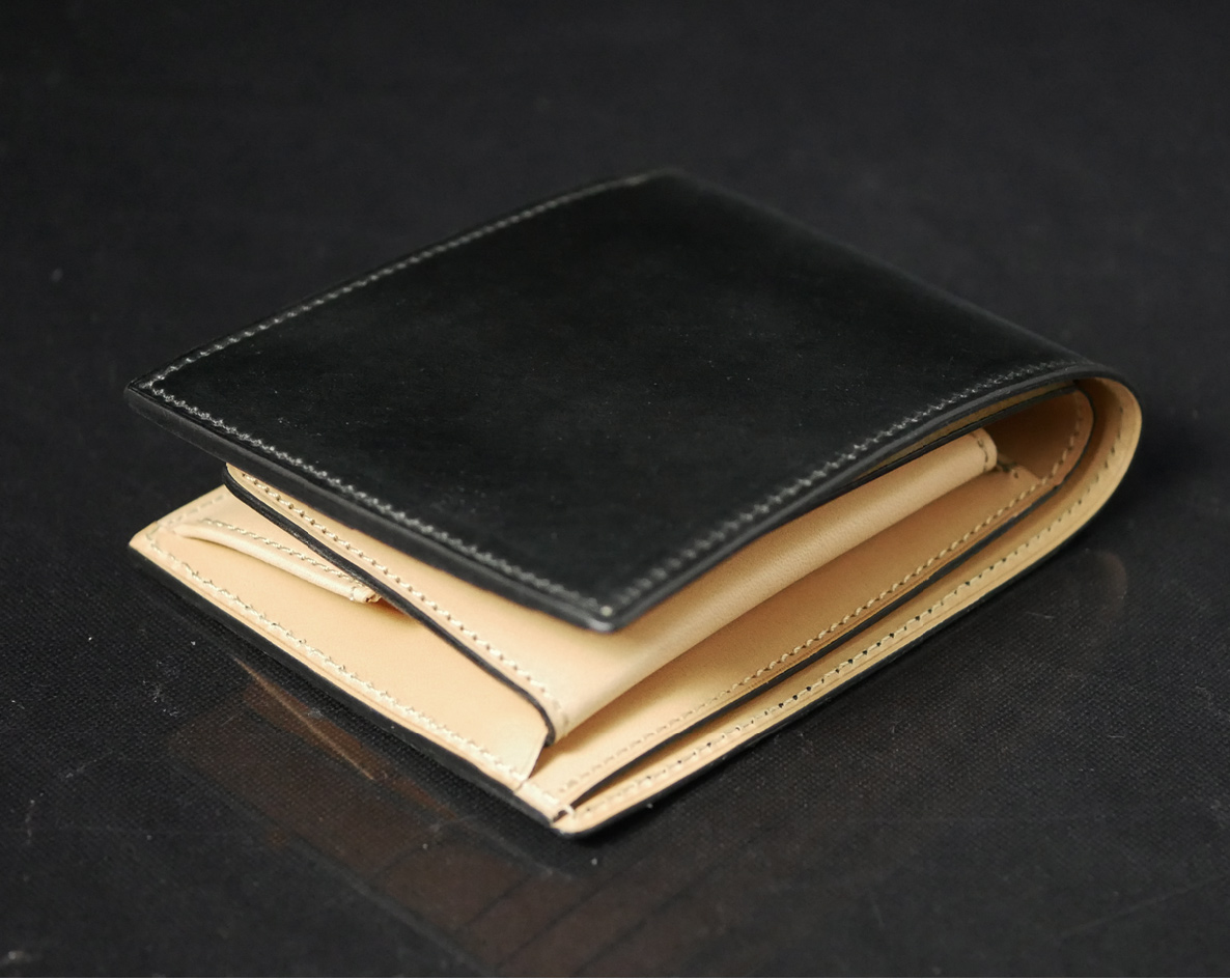 シェルコードバン二つ折り財布（小銭入付き） - Flathority