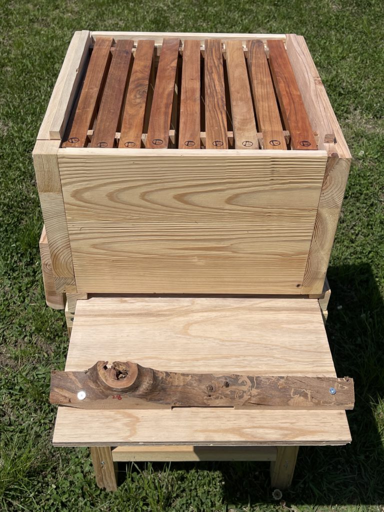 蜜蜂巣箱スライド巣門 割引 蜜蜂巣箱三段スライド巣門 蜜蜂巣箱三段