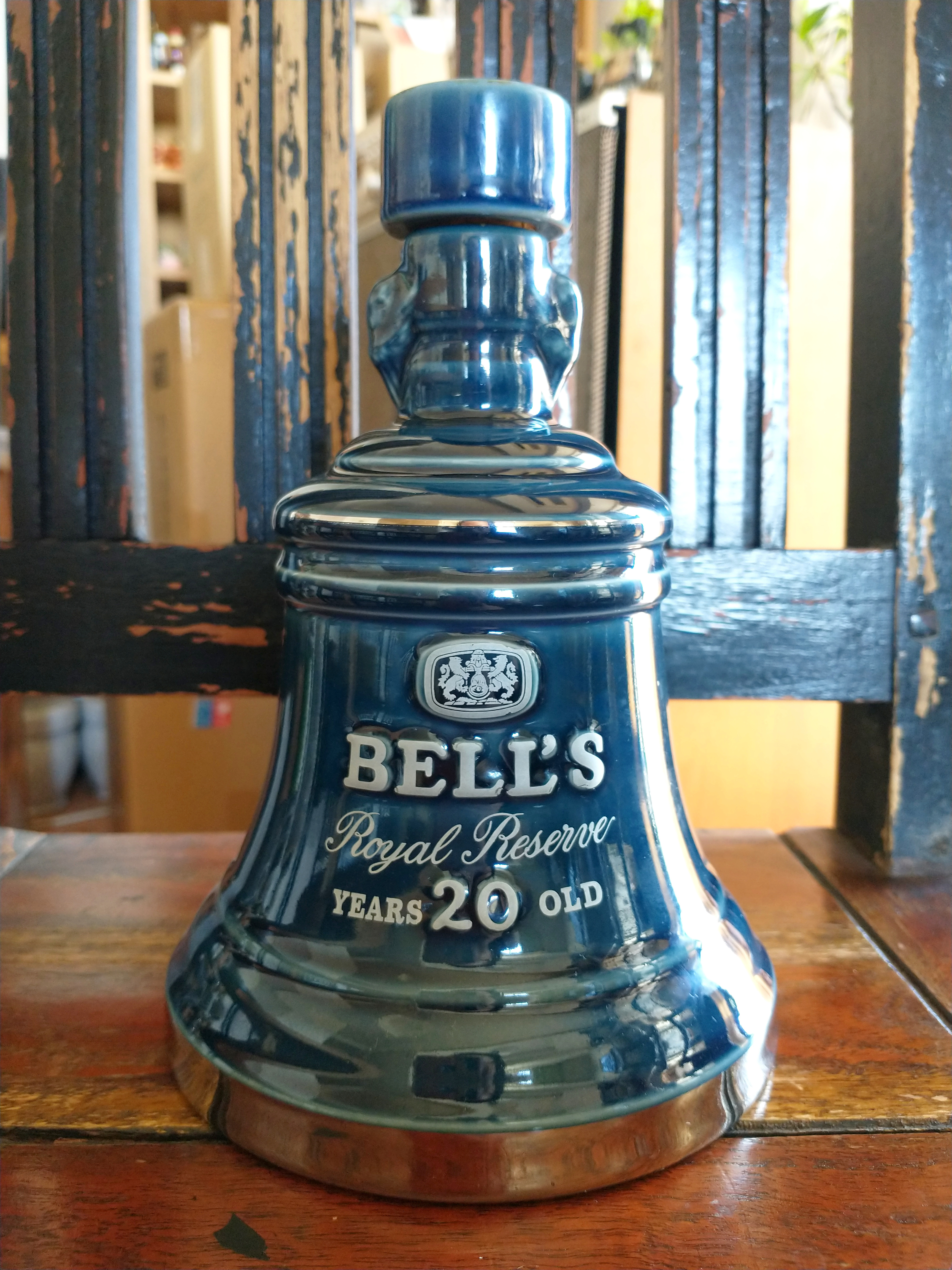 中古】BELL'S ベルズ 陶器ボトル 20年 ロイヤルリザーブ ブレンデッド