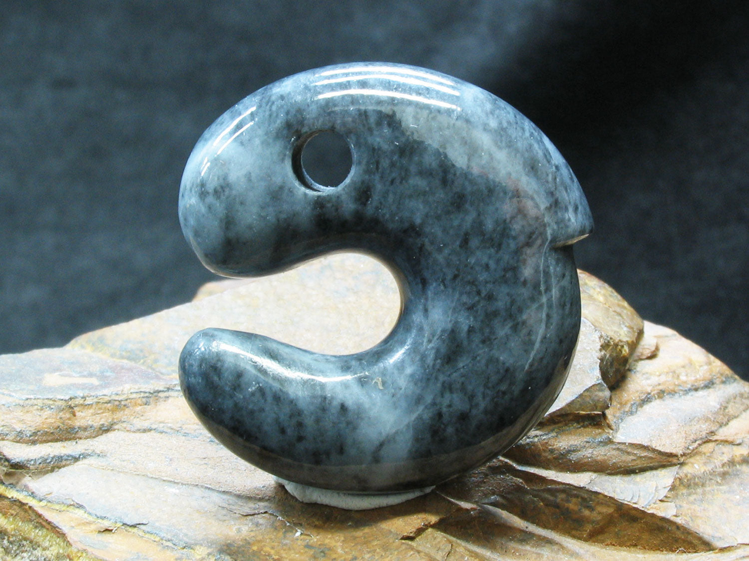 ✳摩訶不思議な幸運の勾玉 特大サイズ‼️ 御守りの糸魚川翡翠 最後の1