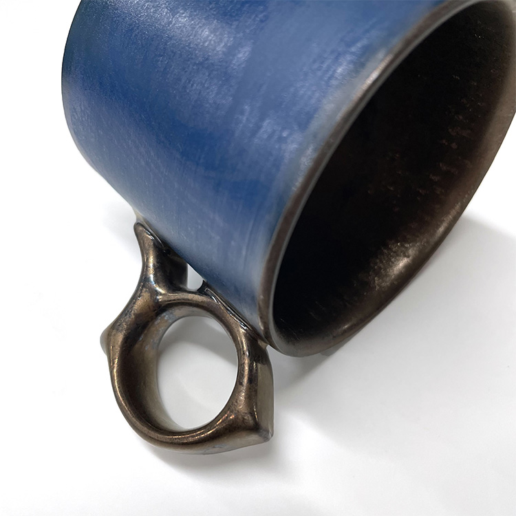 伊勢神楽の窯 奥田康博 呉州窯 方瓶 共箱付 角瓶 花瓶 ブルー 伊勢神楽