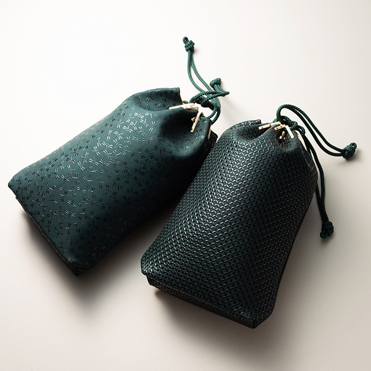 JIZAING×INDEN】甲州印伝 合切袋 大／藤巻別注グリーン革 | 藤巻百貨店