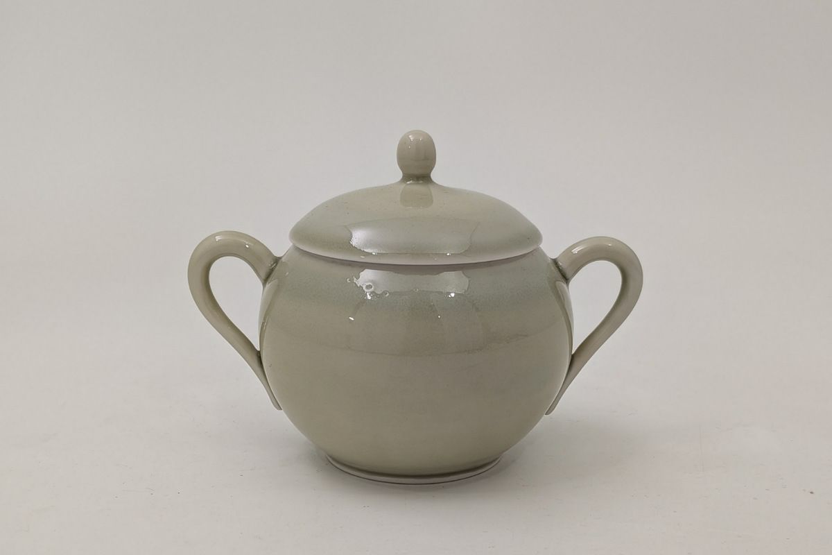 瑠璃かぶと 置物 | 有田焼 深川製磁｜公式オンラインストア