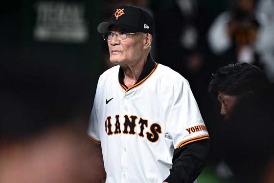 野球カード 張本勲 読売巨人軍 ジャイアンツ 張本勲 レジェンドカード