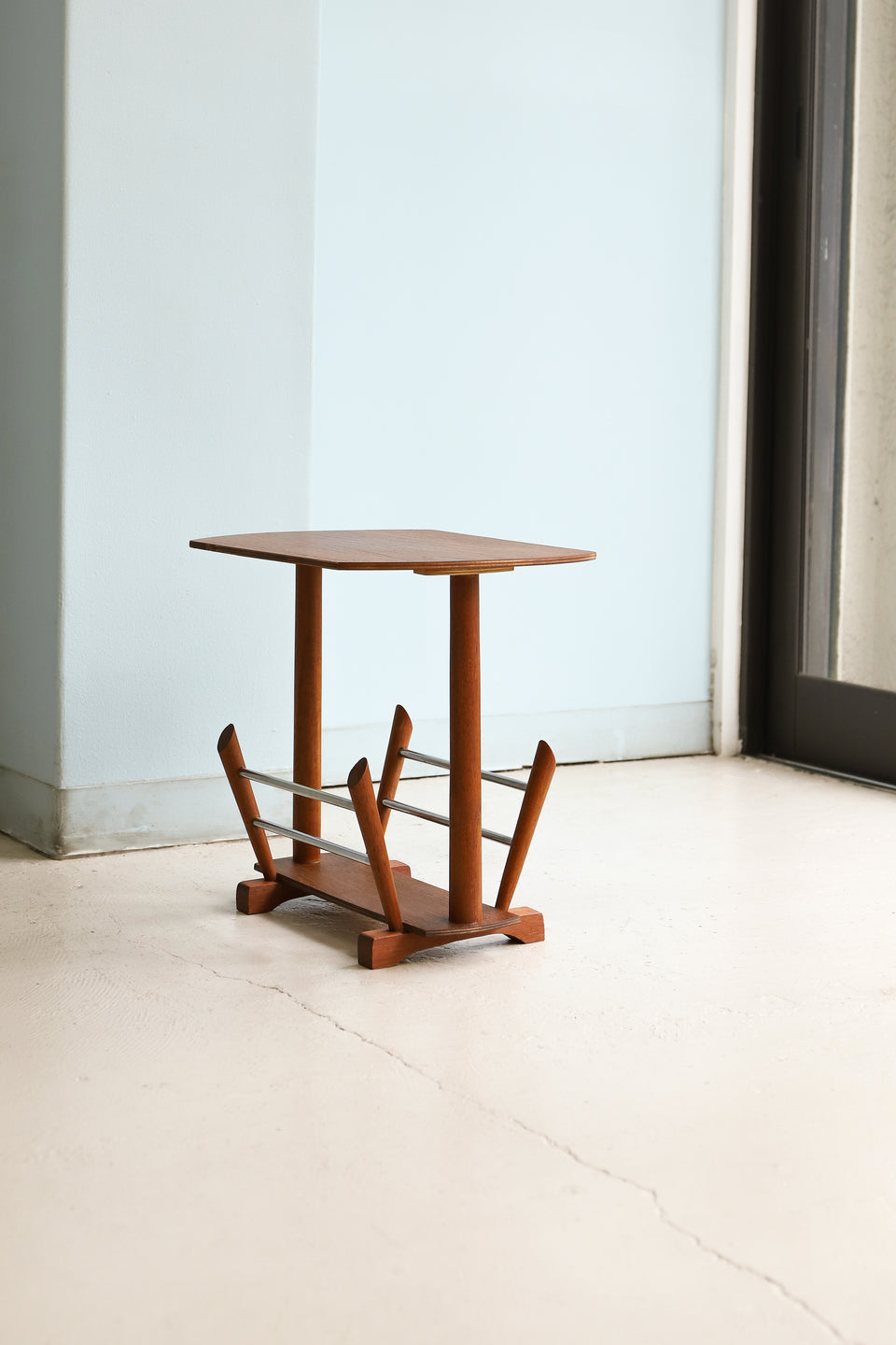 Arti サイドテーブル マガジンラック オランダ ミッドセンチュリー