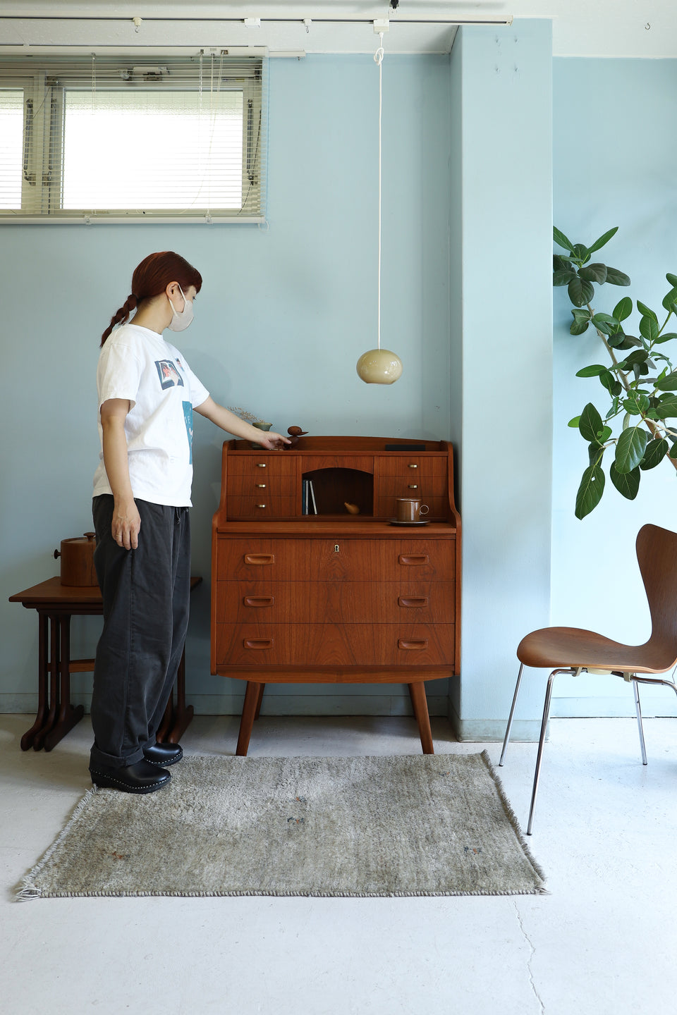 Danish Vintage Writing Bureau with Mirror/デンマークヴィンテージ
