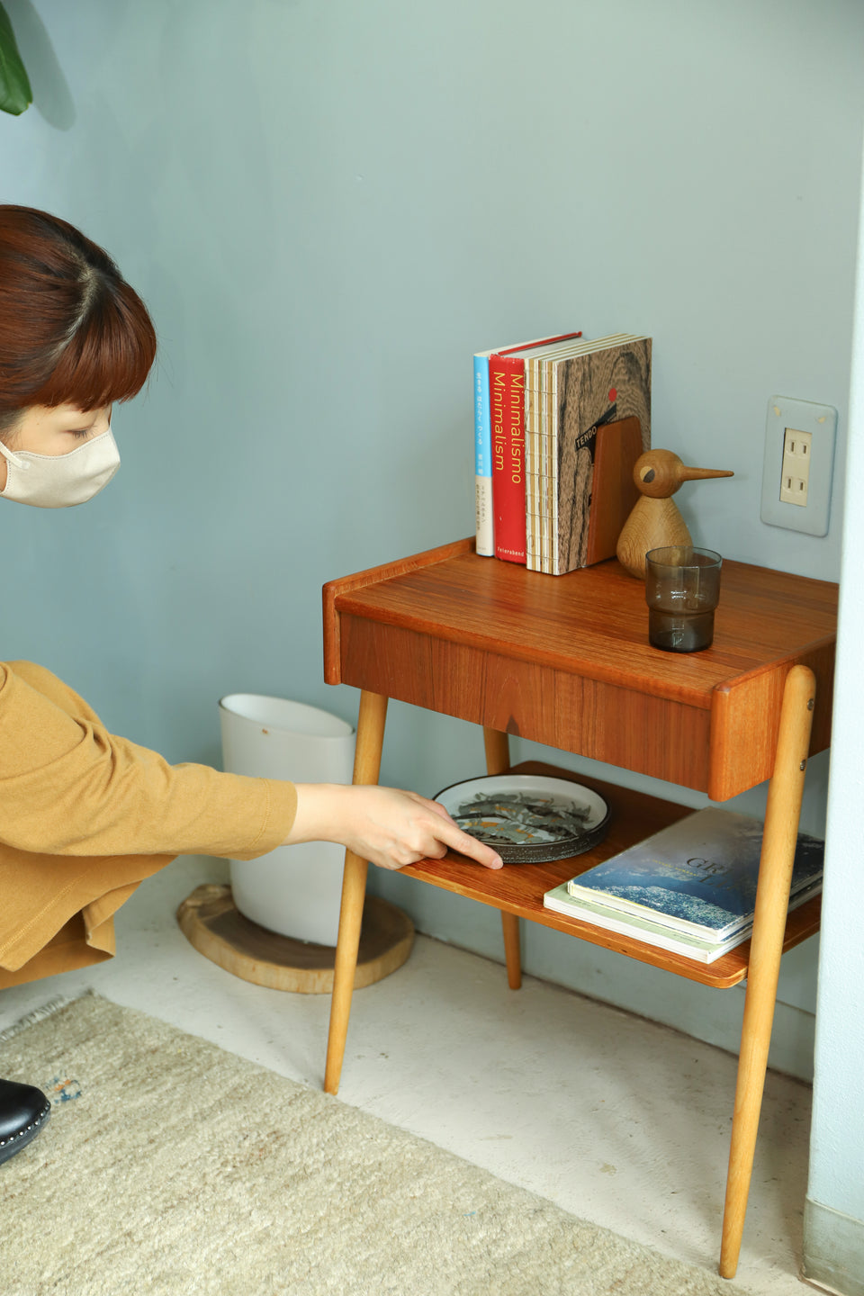 スウェーデンヴィンテージ ベッドサイドテーブル サイドチェスト 北欧