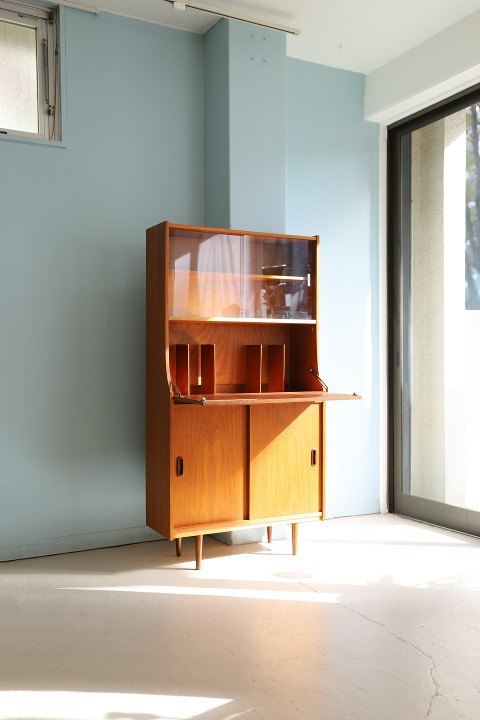 イギリスヴィンテージ ターニッジ ドリンクキャビネット ビューロー