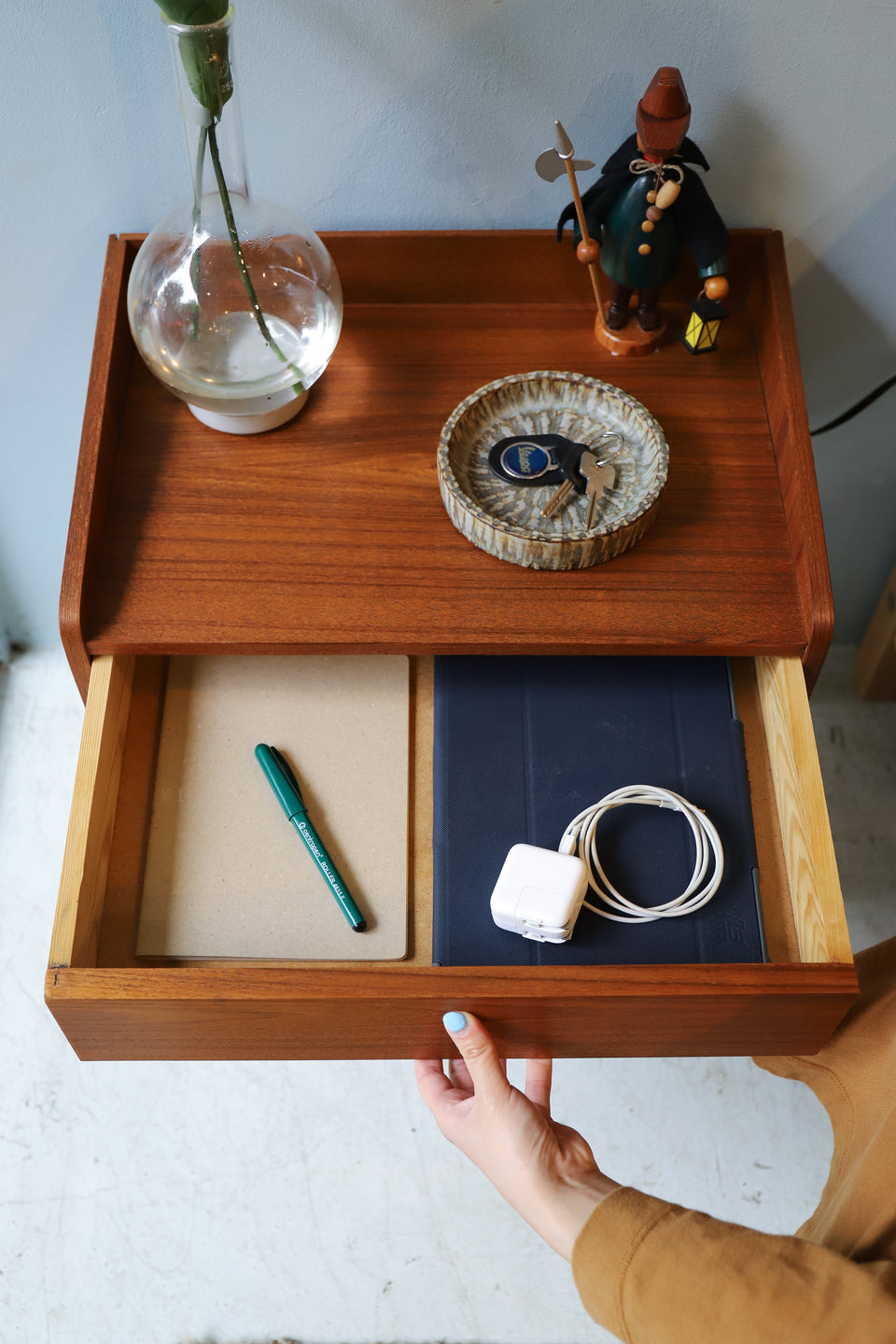 デンマークヴィンテージ ナイトテーブル サイドテーブル チーク材 北欧