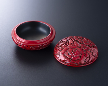 E4038 村上木彫堆朱 香合（牡丹唐草）（新潟県村上市） | ふるさと納税