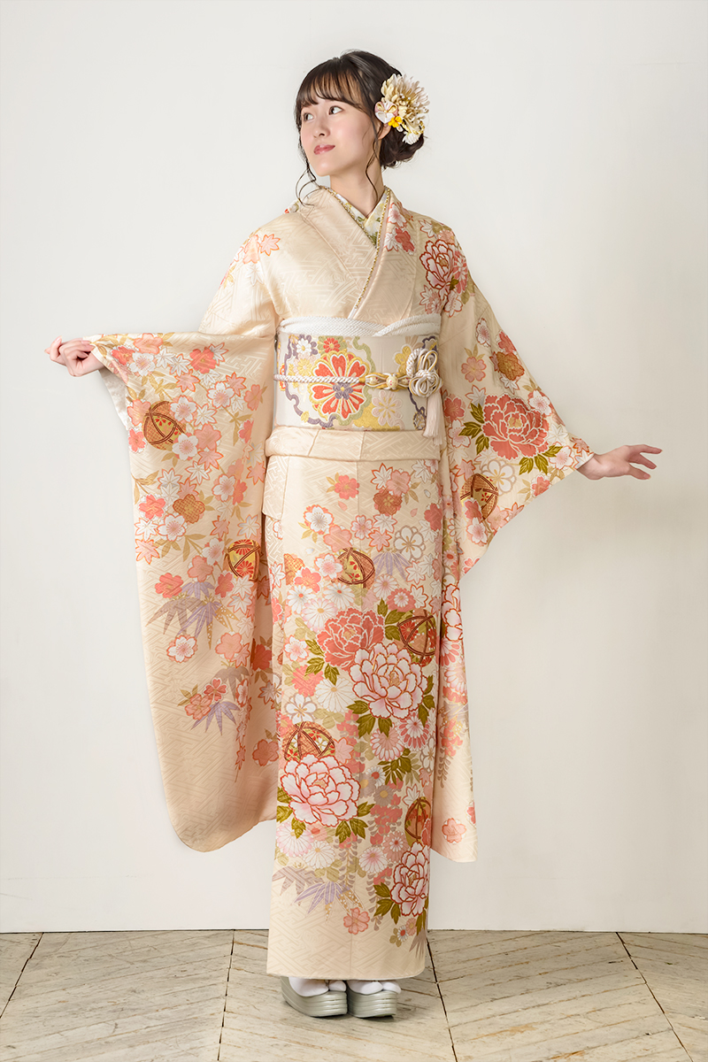 豪華 牡丹×鶴 振袖フルセット クリーム色 豪華 牡丹×鶴 振袖フルセット