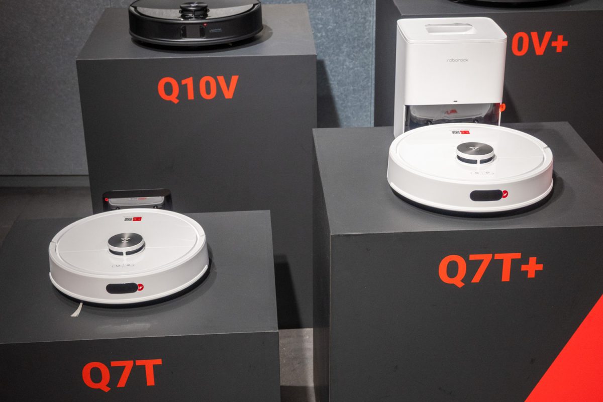 Roborock史上最小、コンパクト追求の入門ロボット掃除機。ドック付属