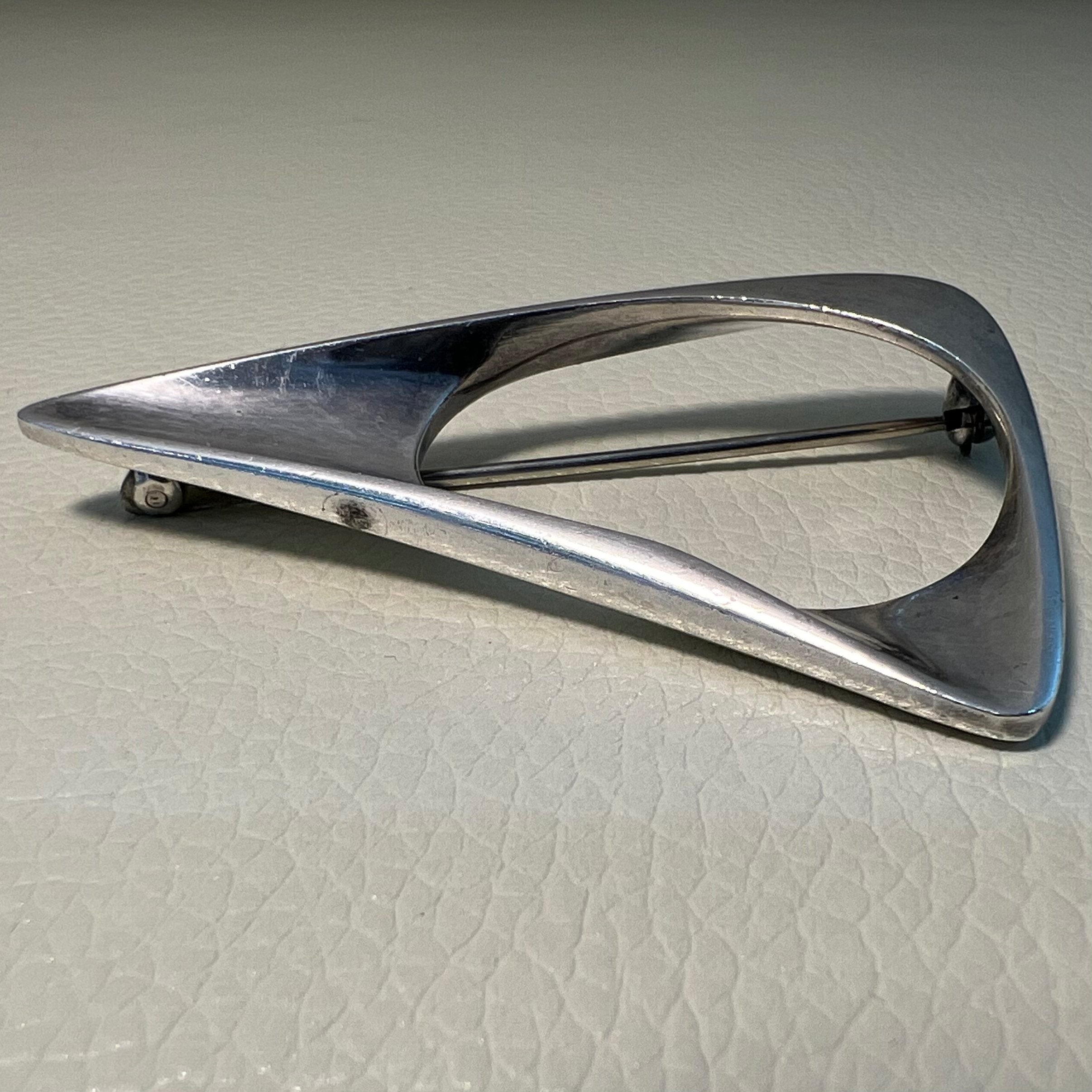 323 ヘニングコッペル ブローチ A258046 323 ヘニングコッペル