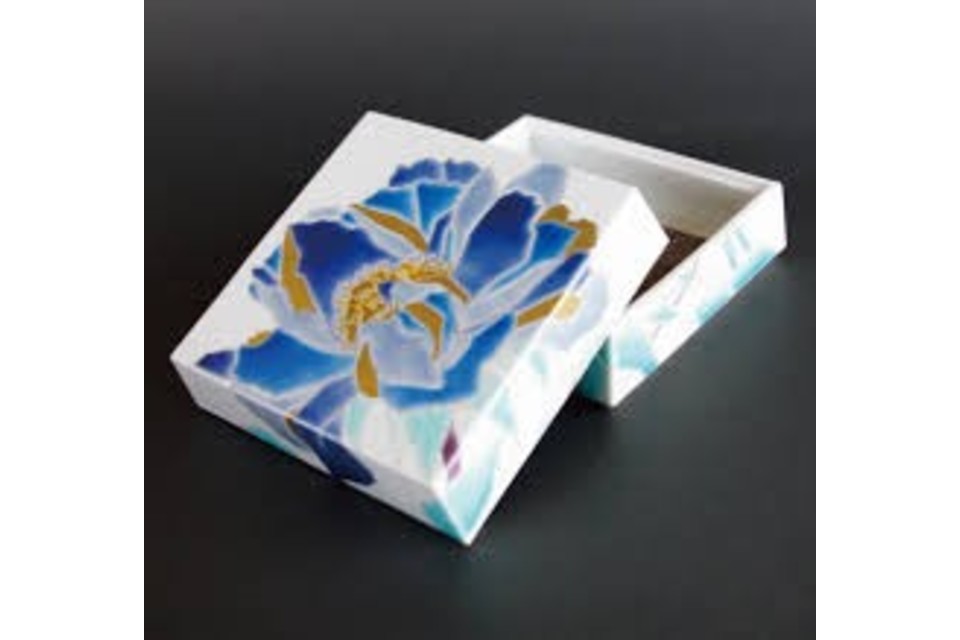 芸術院賞受賞 山岸大成作 色絵 飾皿 『牡丹』 管理K367 芸術院賞