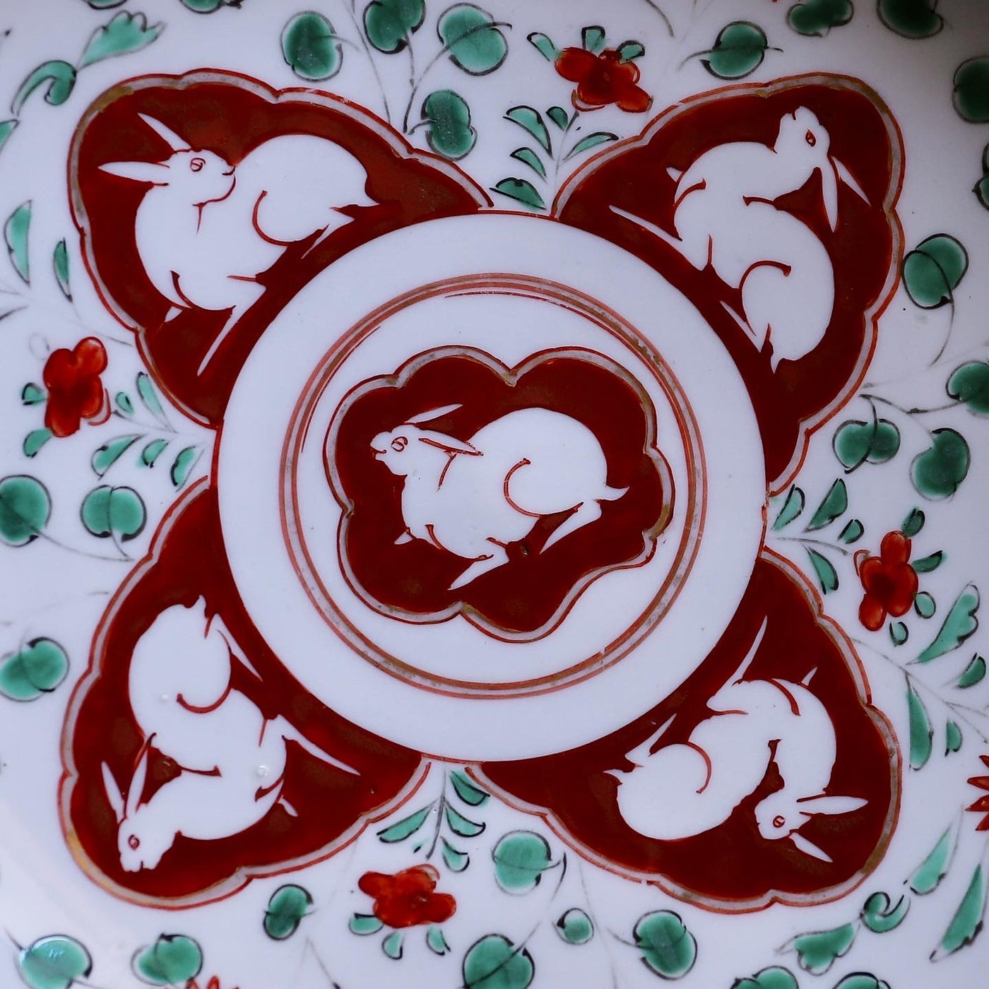 大皿□赤絵兎紋窓絵染錦絵花唐草紋皿 花弁型(江戸後期～明治期)古