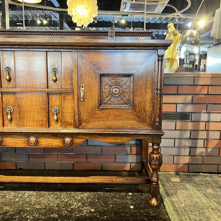 Lloyd's Antiques/ロイズ・アンティークス アンティーク サイドボード