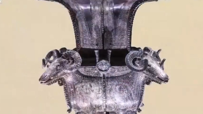 商代四羊青銅方形尊_百度百科